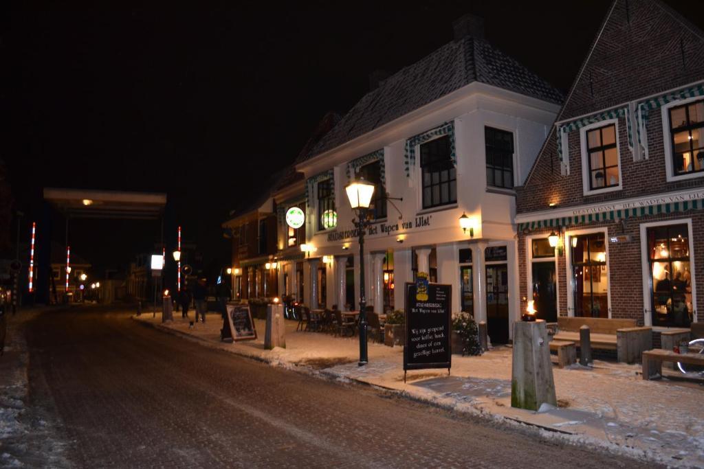 Stadsherberg 'Het Wapen Van Ijlst' Екстериор снимка