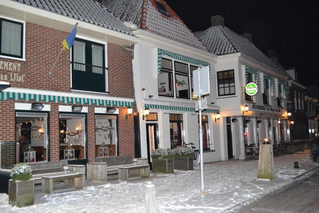 Stadsherberg 'Het Wapen Van Ijlst' Екстериор снимка